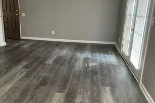 1389 Monomoy St, Aurora, IL 60506 - Photo 2