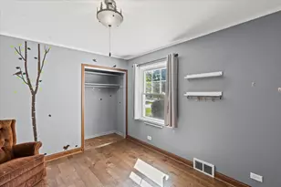 108 Lincoln Ave, Round Lake, IL 60073 - Photo 8