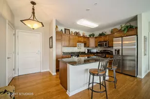 2220 Founders Dr, Northbrook, IL 60062 - Photo 2