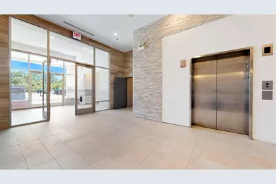 4758 N Laramie Avenue #406, Chicago, IL 60630 - Photo 4