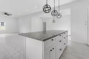 409 E Buckner St, Tuscola, IL 61953 - Photo 18