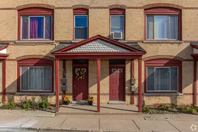 130 Washington Street, Woodstock, IL 60098 - Photo 2