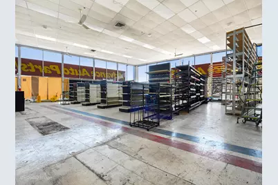 211 S Milwaukee Avenue, Libertyville, IL 60048 - Photo 4