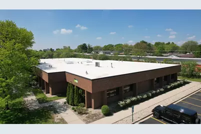 100 Hillcrest Boulevard, Schaumburg, IL 60195 - Photo 4