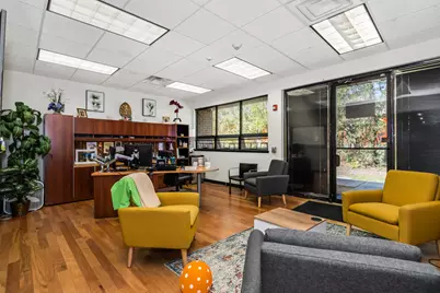 100 Hillcrest Boulevard, Schaumburg, IL 60195 - Photo 8