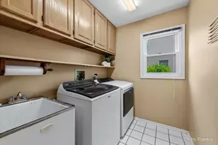 200 Ambria Dr, Mundelein, IL 60060 - Photo 10