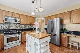 200 Ambria Dr, Mundelein, IL 60060 - Photo 14