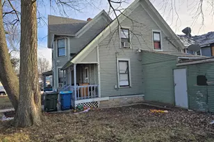 407 Grant Pl, Aurora, IL 60505 - Photo 6