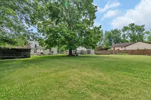 107 N Elm St, Gardner, IL 60424 - Photo 8