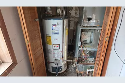 9426 S Peoria Street, Chicago, IL 60620 - Photo 18