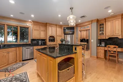 524 E Van Buren Street, Ottawa, IL 61350 - Photo 12