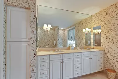 531 N Mayflower Road #531, Lake Forest, IL 60045 - Photo 12