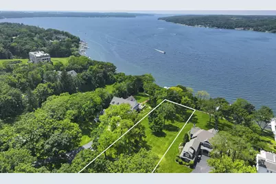 630 S Lake Shore Drive, Lake Geneva, WI 53147 - Photo 1