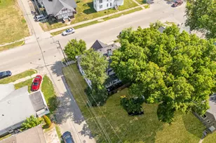 852 E Station St, Kankakee, IL 60901 - Photo 12