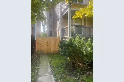 537 W 61st Place, Chicago, IL 60621 - Photo 2