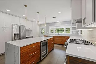 32 Greencroft Dr, Champaign, IL 61821 - Photo 16