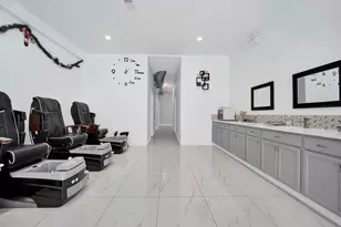 1342 W Belmont Ave, Chicago, IL 60657 - Photo 10