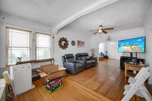 320 E 138th St, Chicago, IL 60827 - Photo 2