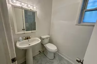 947 E Hyde Park Blvd, Chicago, IL 60615 - Photo 8