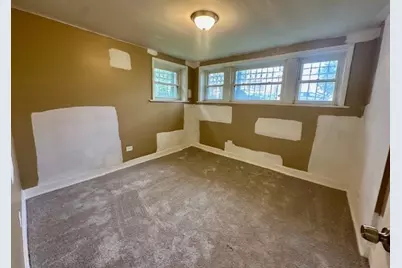 947 E Hyde Park Boulevard #G, Chicago, IL 60615 - Photo 6