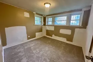 947 E Hyde Park Blvd, Chicago, IL 60615 - Photo 6