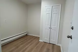 10401 S Ewing Ave, Chicago, IL 60617 - Photo 6