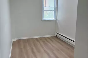 10401 S Ewing Ave, Chicago, IL 60617 - Photo 4