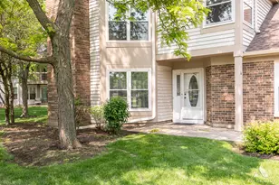 61 Willow Pkwy, Buffalo Grove, IL 60089 - Photo 4