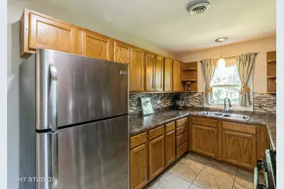 113 Pheasant Trail, Lake in the Hills, IL 60156 - Photo 16