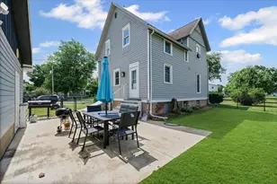 543 E Orleans St, Paxton, IL 60957 - Photo 32