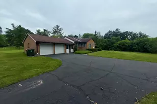 1270 Benson Ln, Green Oaks, IL 60048 - Photo 14