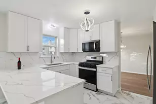 1867 Lake Shore Dr, Romeoville, IL 60446 - Photo 4