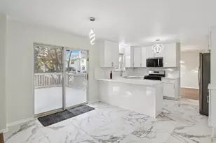 1867 Lake Shore Dr, Romeoville, IL 60446 - Photo 8