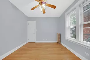 4834 W Henderson St, Chicago, IL 60641 - Photo 12