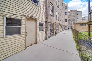 4834 W Henderson St, Chicago, IL 60641 - Photo 18