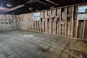 10742 S Prairie Ave, Chicago, IL 60628 - Photo 12