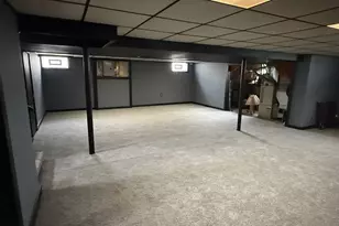 18316 Sherman St, Lansing, IL 60438 - Photo 4