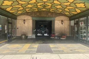 212 N Center St, Bloomington, IL 61701 - Photo 2