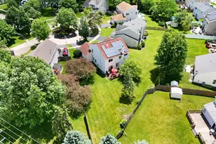 9 Tenneyson Ct, Lake in the Hills, IL 60156 - Photo 44