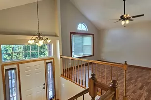 457 Hadley Ct, Bartlett, IL 60103 - Photo 2