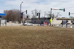 935 E St Charles Rd, Lombard, IL 60148 - Photo 2