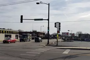 935 E St Charles Rd, Lombard, IL 60148 - Photo 4