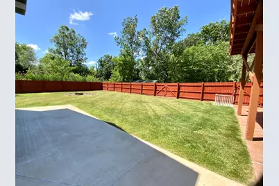 4185 Eastwood Place, Park City, IL 60085 - Photo 8