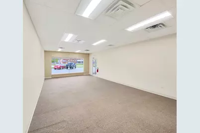 810 Front Street #D, McHenry, IL 60050 - Photo 2