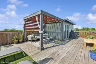 2742 N Hamlin Ave, Chicago, IL 60647 - Photo 18