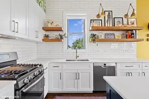 2742 N Hamlin Ave, Chicago, IL 60647 - Photo 8