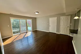 6433 N Damen Ave, Chicago, IL 60645 - Photo 2