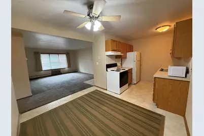 124 N Whistler A-7 Avenue #7, Freeport, IL 61032 - Photo 6