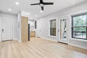 1239 W Morse Ave, Chicago, IL 60626 - Photo 2