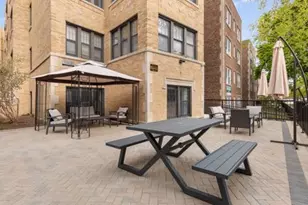 7622 N Eastlake Terrace, Chicago, IL 60626 - Photo 1